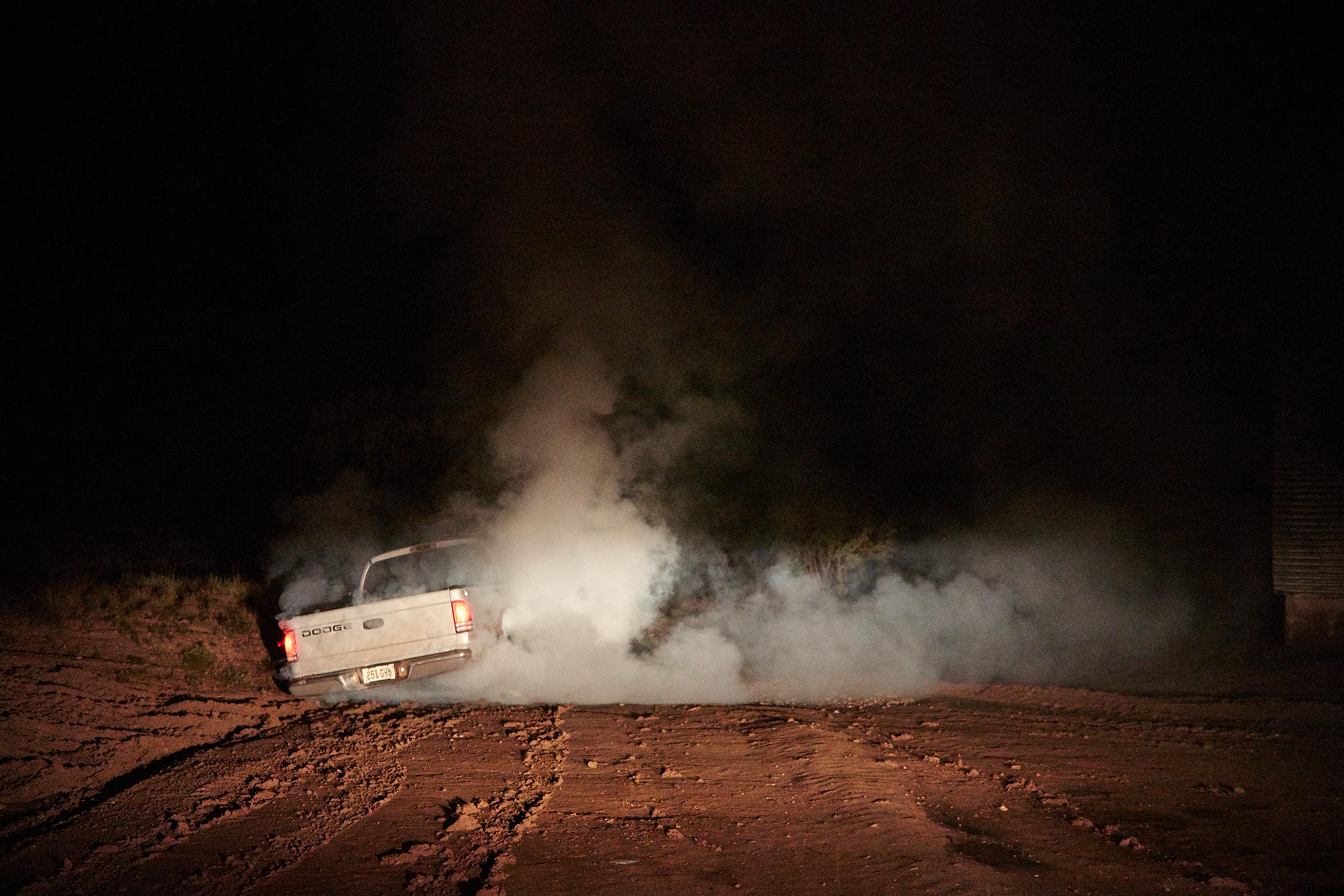 DineMetal_DodgePickupBurnOut
